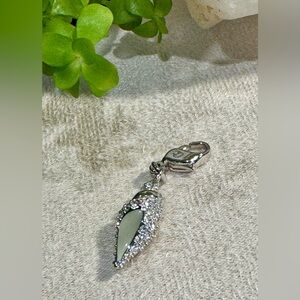 Swarovski Seashell Crystal & Mother of Pearl Clip Charm